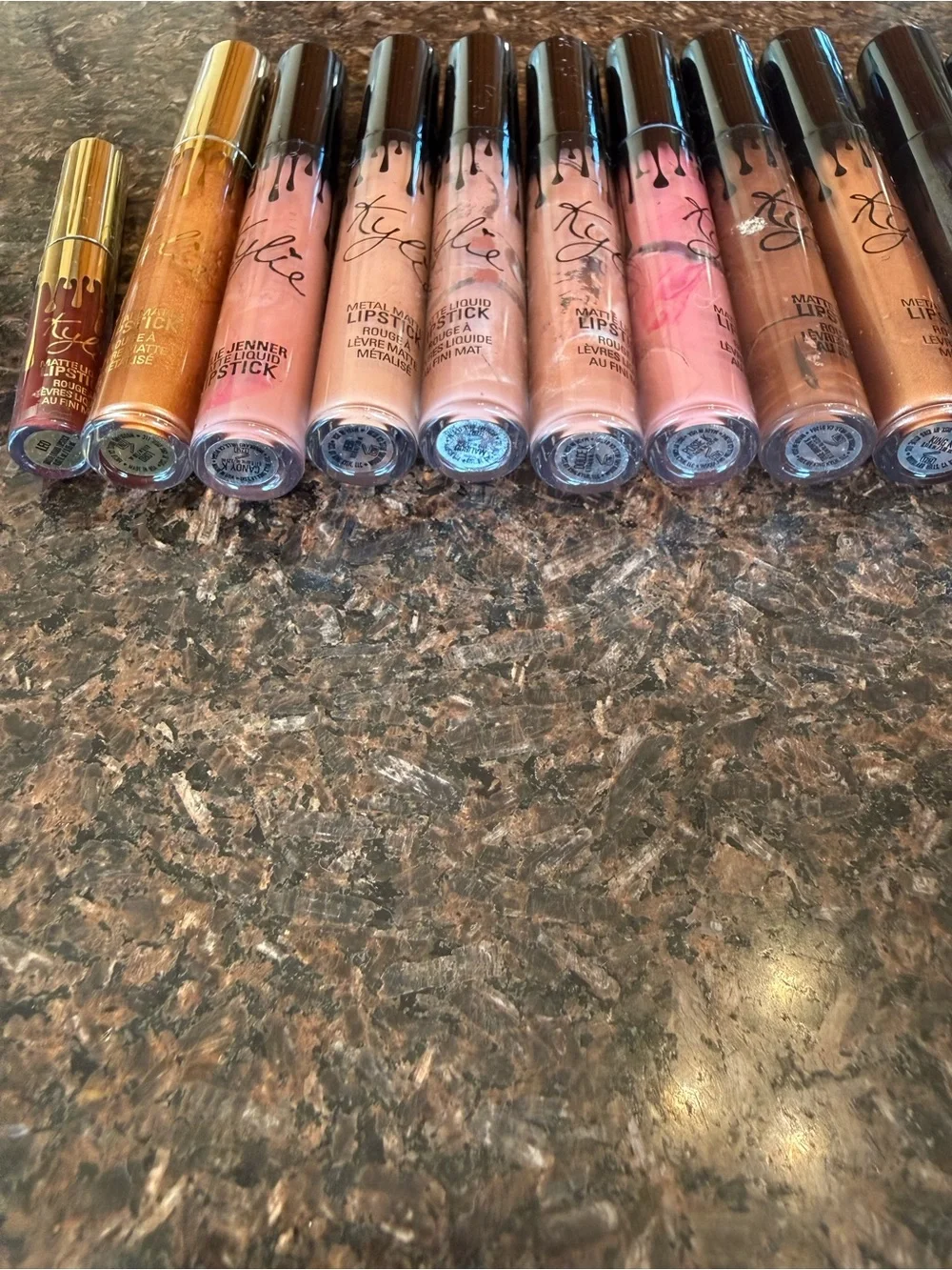 Kylie Cosmetics Lip Kit Set - Assorted Nude to Pink Liquid Lipsticks